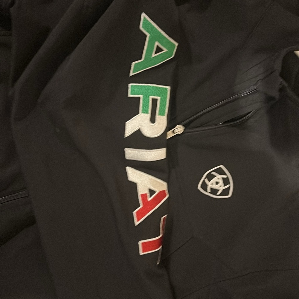 Ariat Men's Black Softshell Jacket - image 2